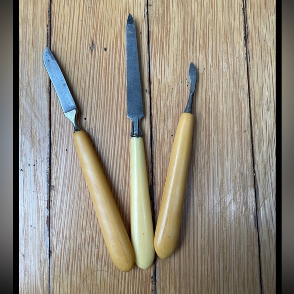 1930s SAN DURO Eclipse Molded Ivory Celluloid Vanity Set - Picture 9 of 9